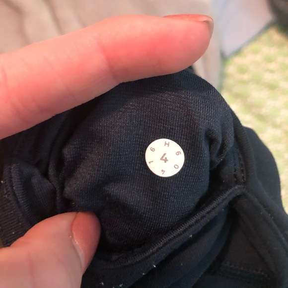 Mesh lululemon leggings in nocturnal teal - Picture 8 of 8